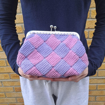 Checked Kiss Clasp Purse