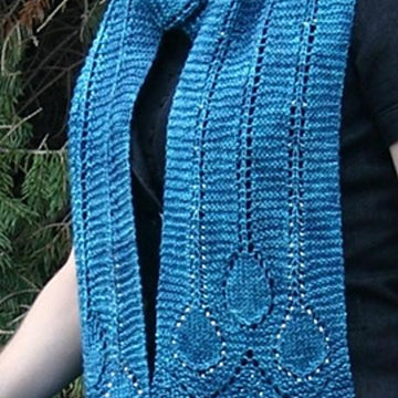 Deco raindrop scarf