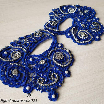 Carnival blue lace mask