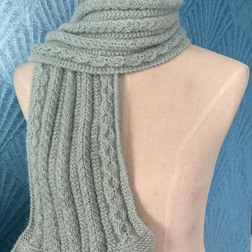 Garter and Gulls Scarf