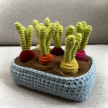 Crochet veggie garden carrots
