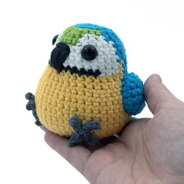 Amigurumi Blue and Gold Macaw