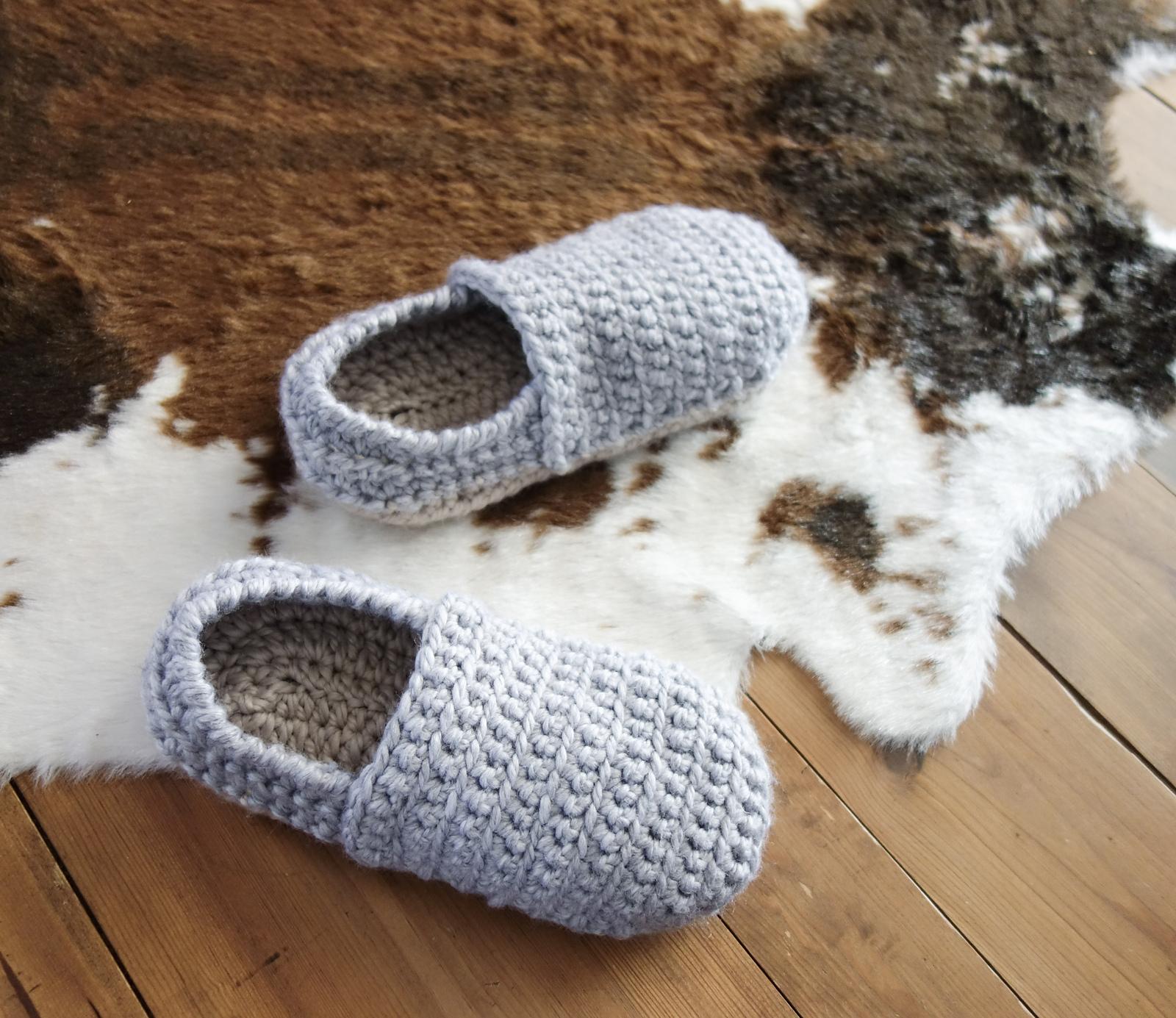 037 - Comfy slippers