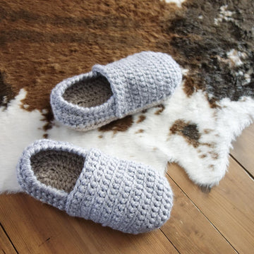 037 - Comfy slippers