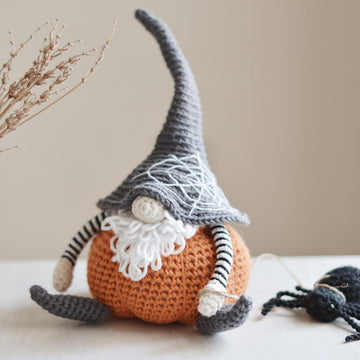 Halloween Pumpkin Gnome & Spider