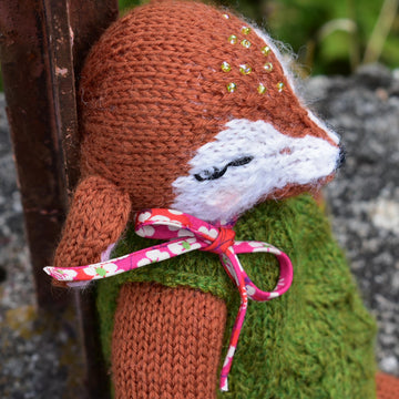 Doe doll English