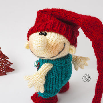 Christmas gnome doll knitting flat