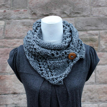 Crossing lace scarf