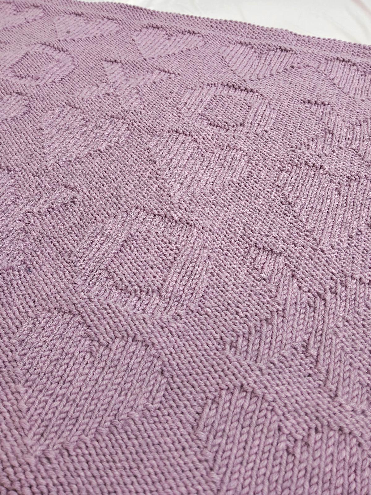 Hearts and hugs blanket