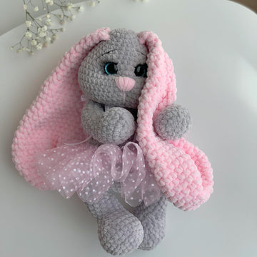 Bunny with long air ears