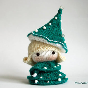 Tanoshi Small Doll in the Christmas Tree dress