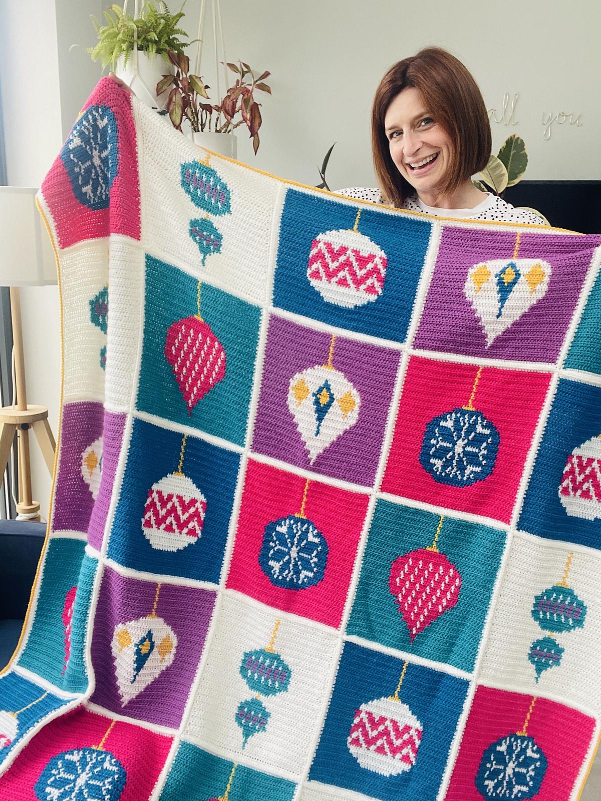 Merry Bauble Blanket