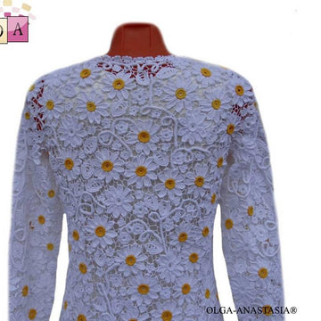 Cardigan with daisies Irish crochet lace