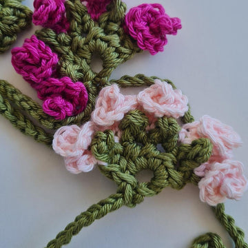 Daisies & Roses Lariat