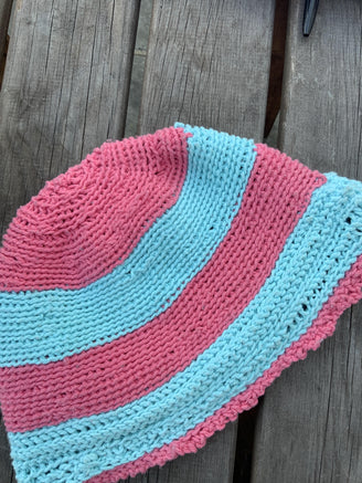 Ellies bubblegum hat