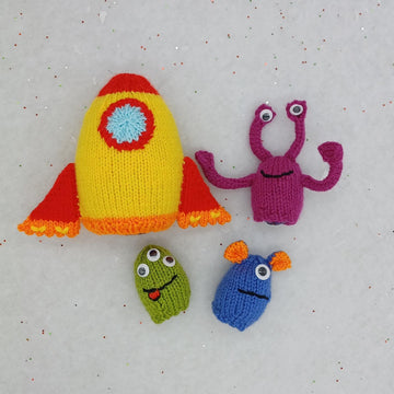 Easter Space Rocket & Aliens Easter Egg/Creme Egg Knitting Pattern