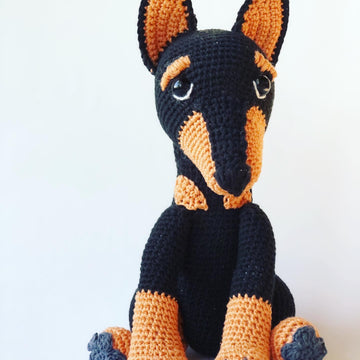 Doberman Pinscher Amigurumi