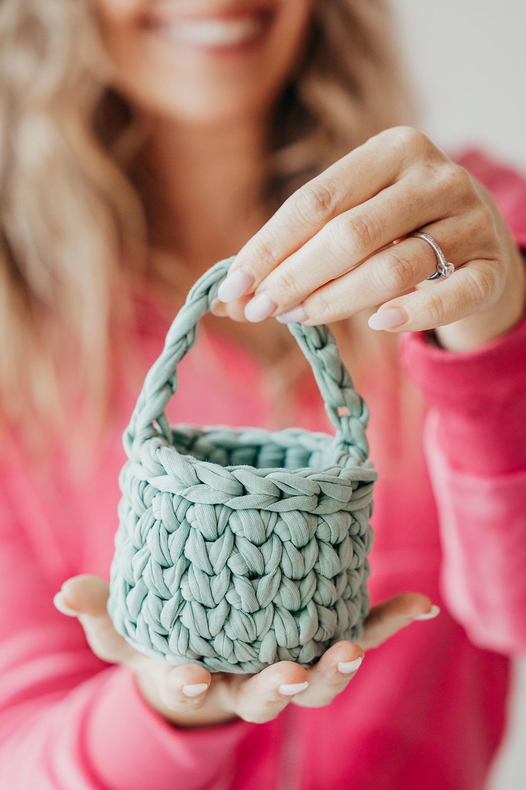 Little Organizing Basket with T-shirt yarn