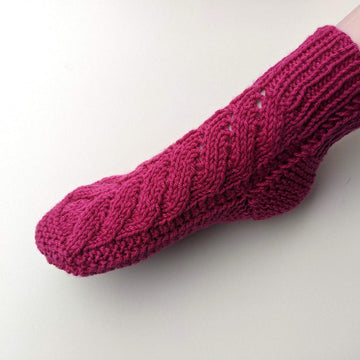 Two Needles Seamless Lace Socks