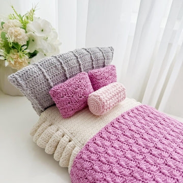 Crochet Doll bed, amigurumi doll furniture, crochet doll furniture