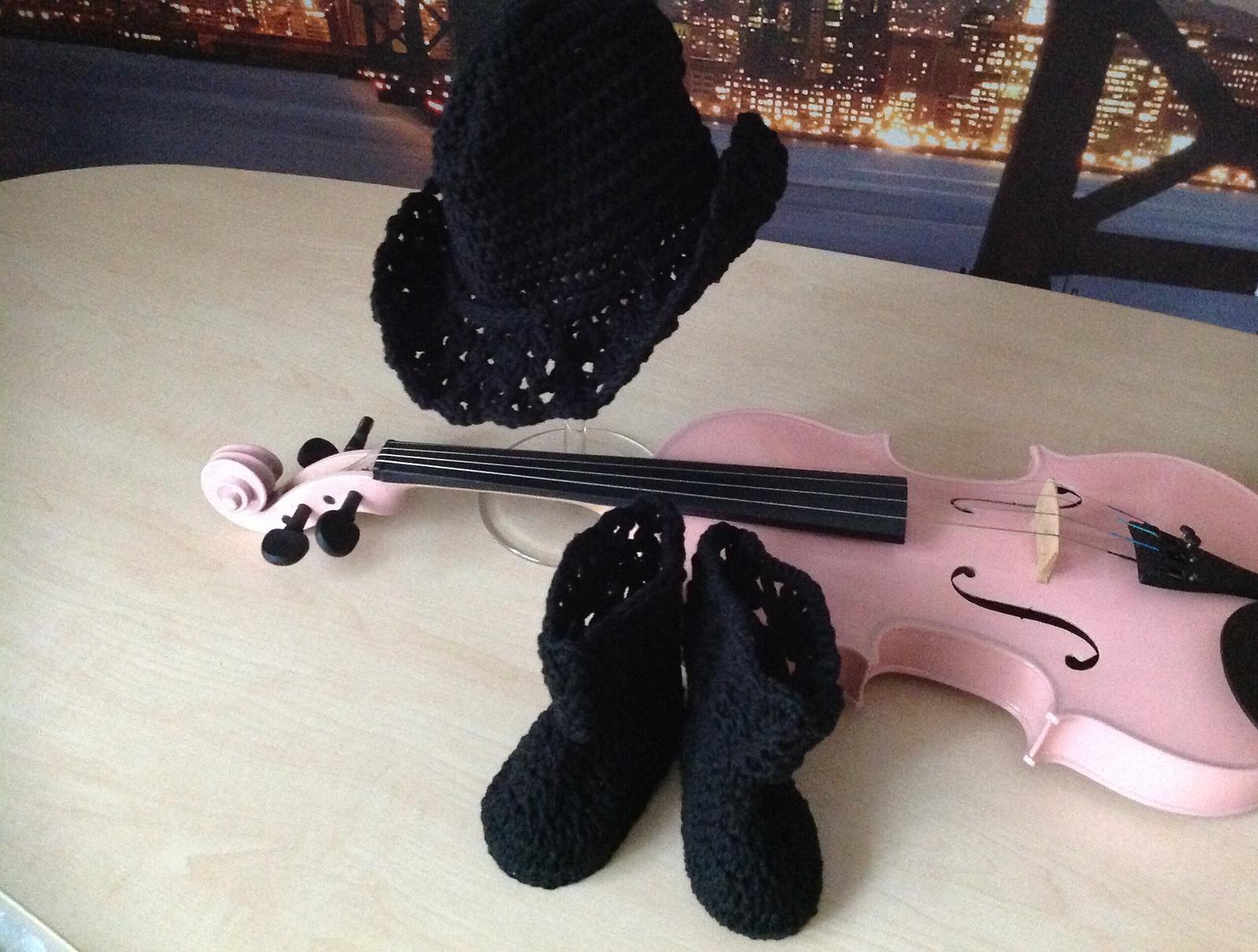 Baby Boot & Hat Set N 282