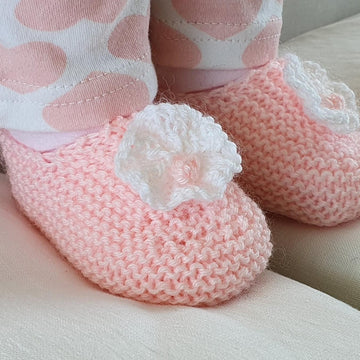 Angelica - 4ply Baby shoes with knitted flower