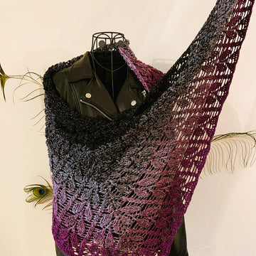 Triangular Scarf "Lytaia"