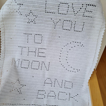 Love you to the moon and back Filet Blanket