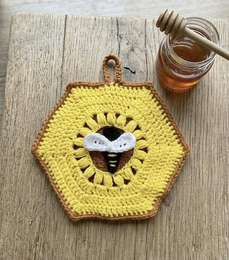 Honeybee Hot Pad