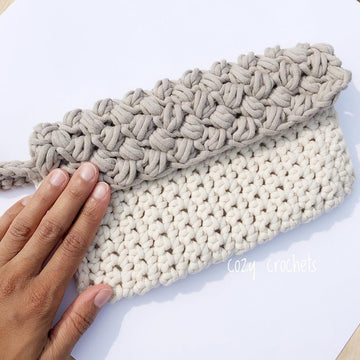 Bean Pop Clutch