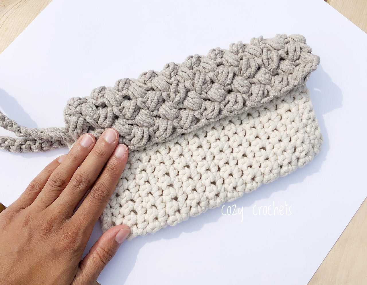 Bean Pop Clutch
