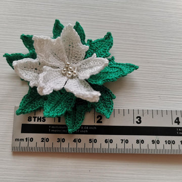 Christmas Poinsettia white flower pattern