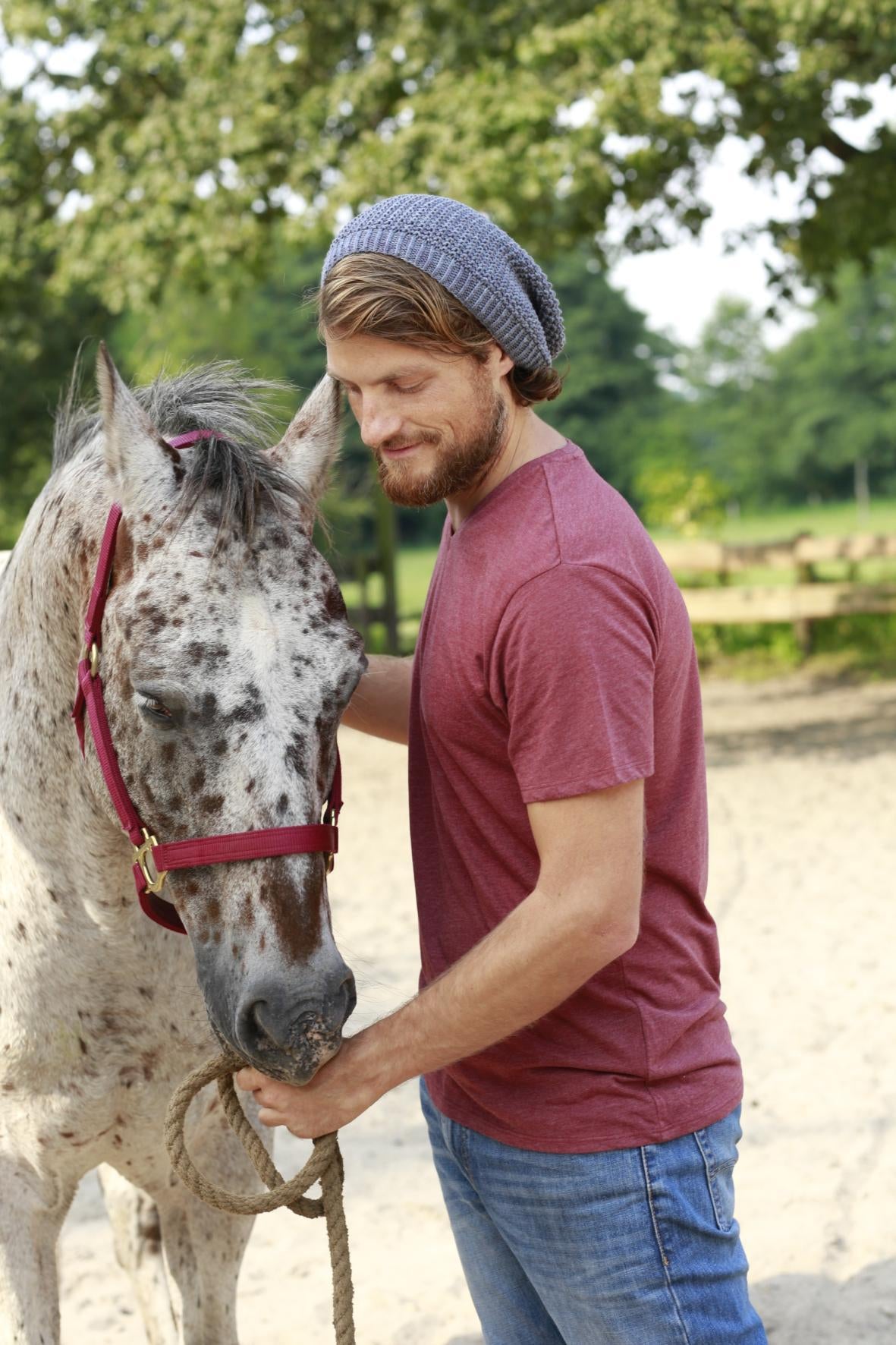 Man's Hat in Schachenmayr Catania Denim - S9353