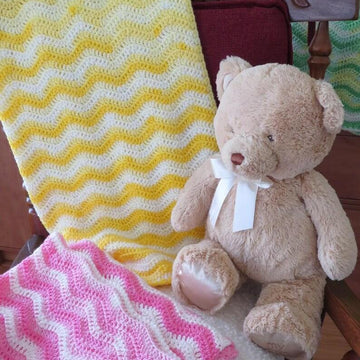 Soft & Wavy Ripple Baby Blanket – Lion Brand Ice Cream (DK weight)