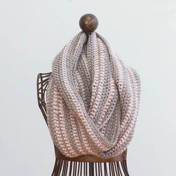 Easy Crochet Infinity Scarf Pattern