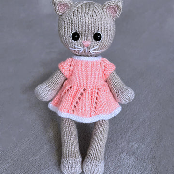 Mia - the kitten