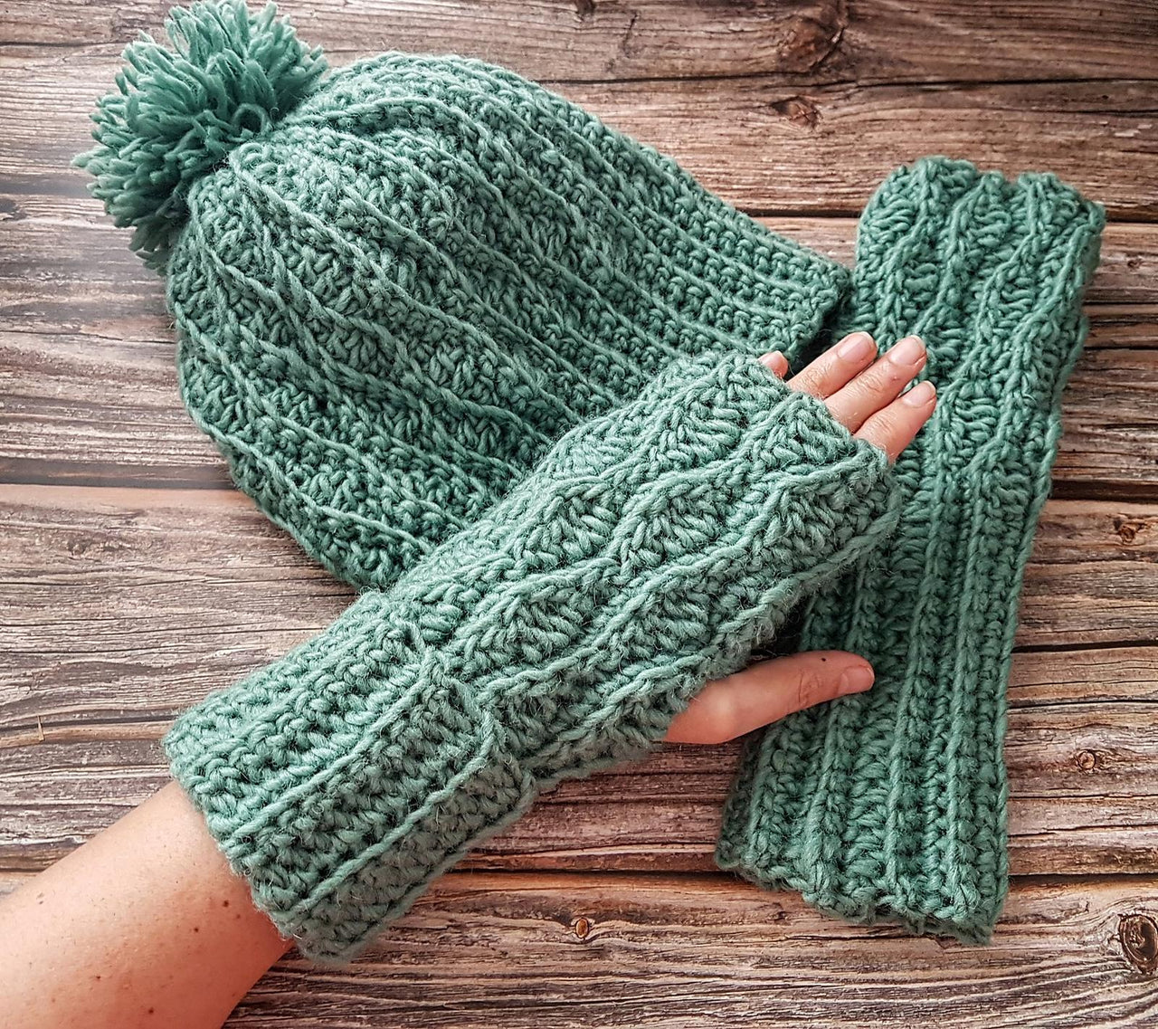 Felisha Mittens