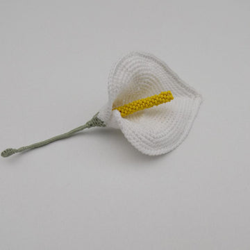 Calla Lily Crochet Pattern – Realistic Floral Design