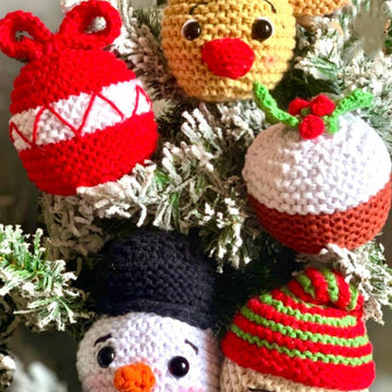 Christmas Baubles Knitting Pattern