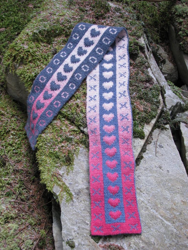 Hugs and Kisses Scarf 486