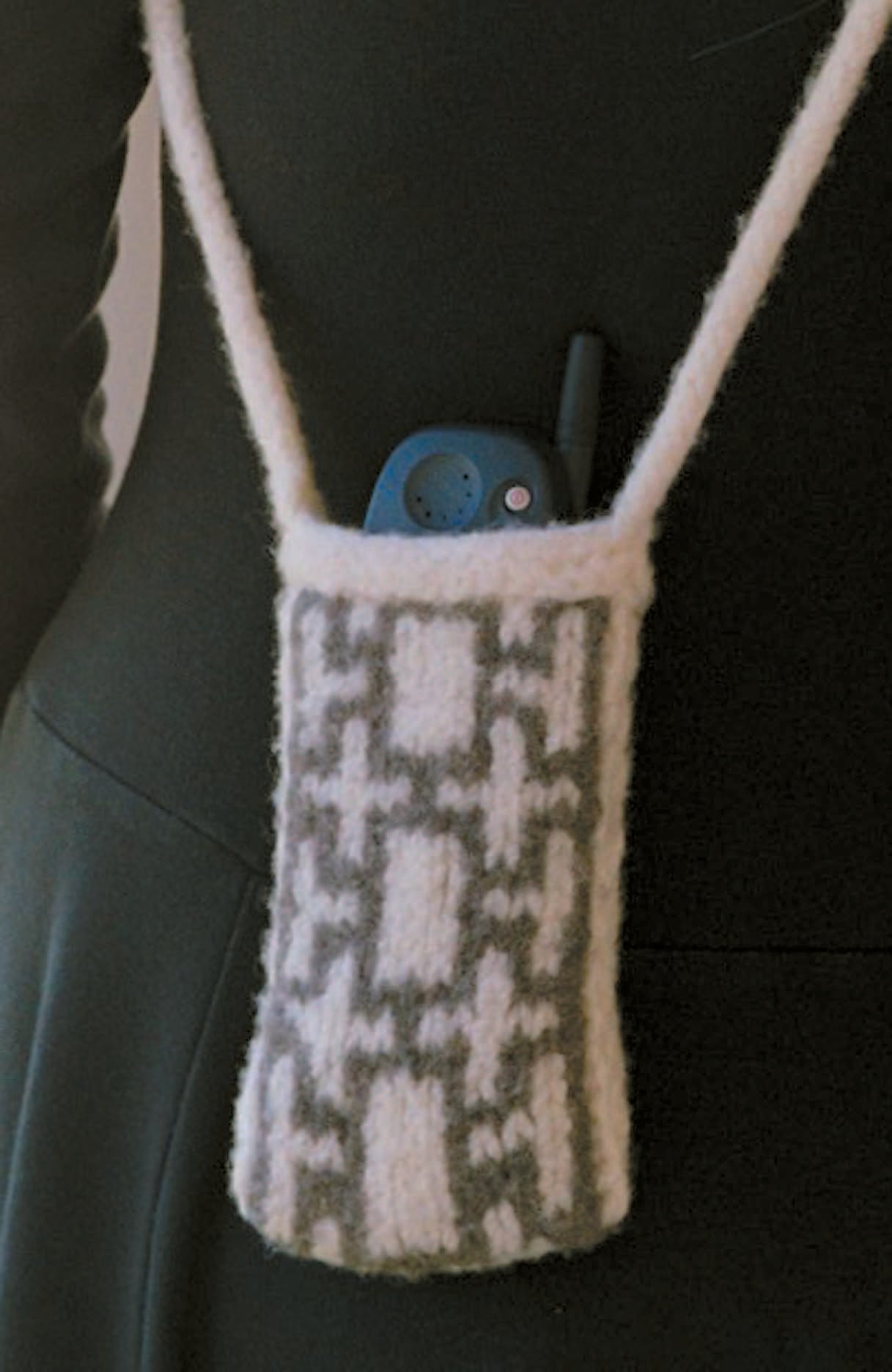 Felted Cell Phone Tote in Imperial Yarn Columbia - P112 (Downloadable PDF)