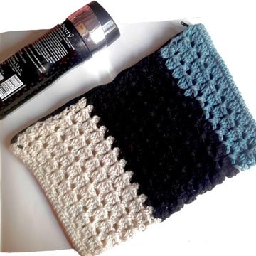 Yarny pocket pouch pattern