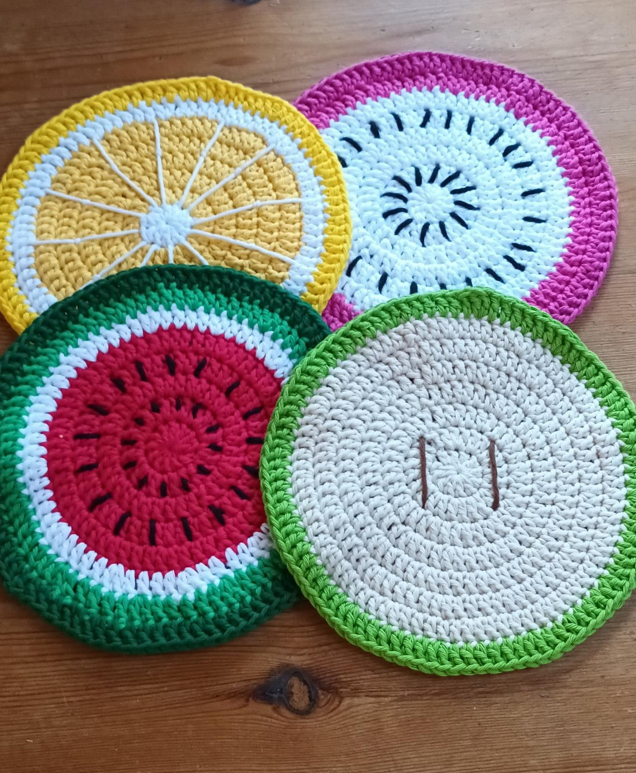 Fruit slice placemats