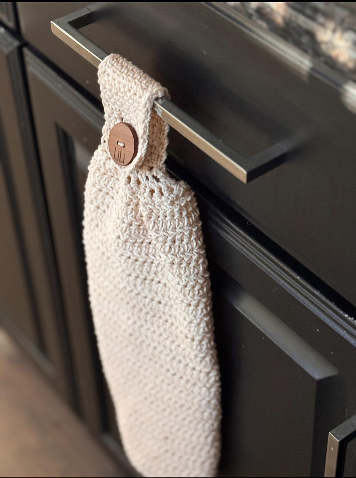 The Pulita Hanging Towel