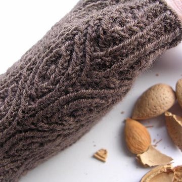 Crème de Noyaux Gloves and Mitts