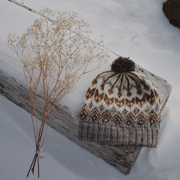 Foxtales hat