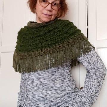 Riverbank Capelet
