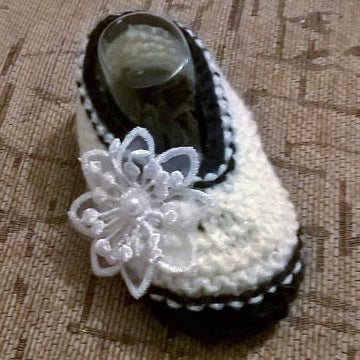 January shoes and hairband prem to 0-3mths
