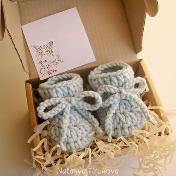 Bear Baby Hat and Booties Outfit