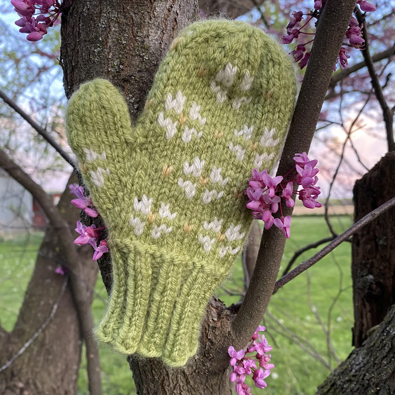Petite Fleur Mittens
